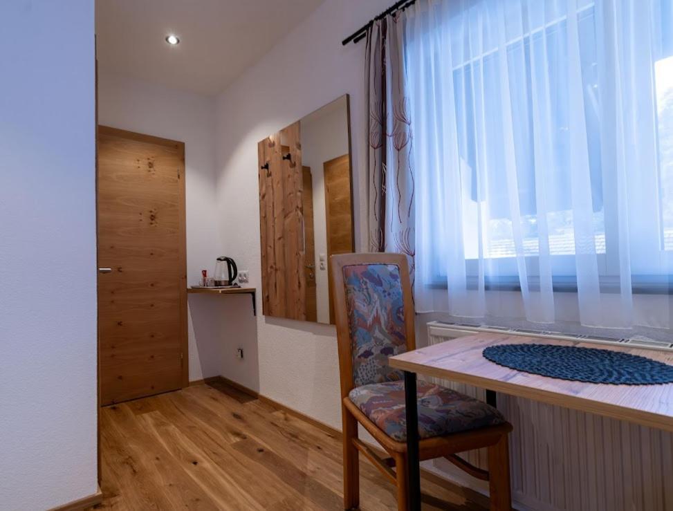 Haus Gisela Hotel Oetz Luaran gambar