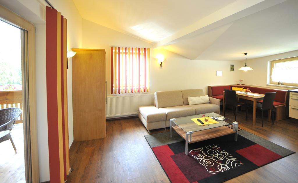 Haus Gisela Hotel Oetz Luaran gambar