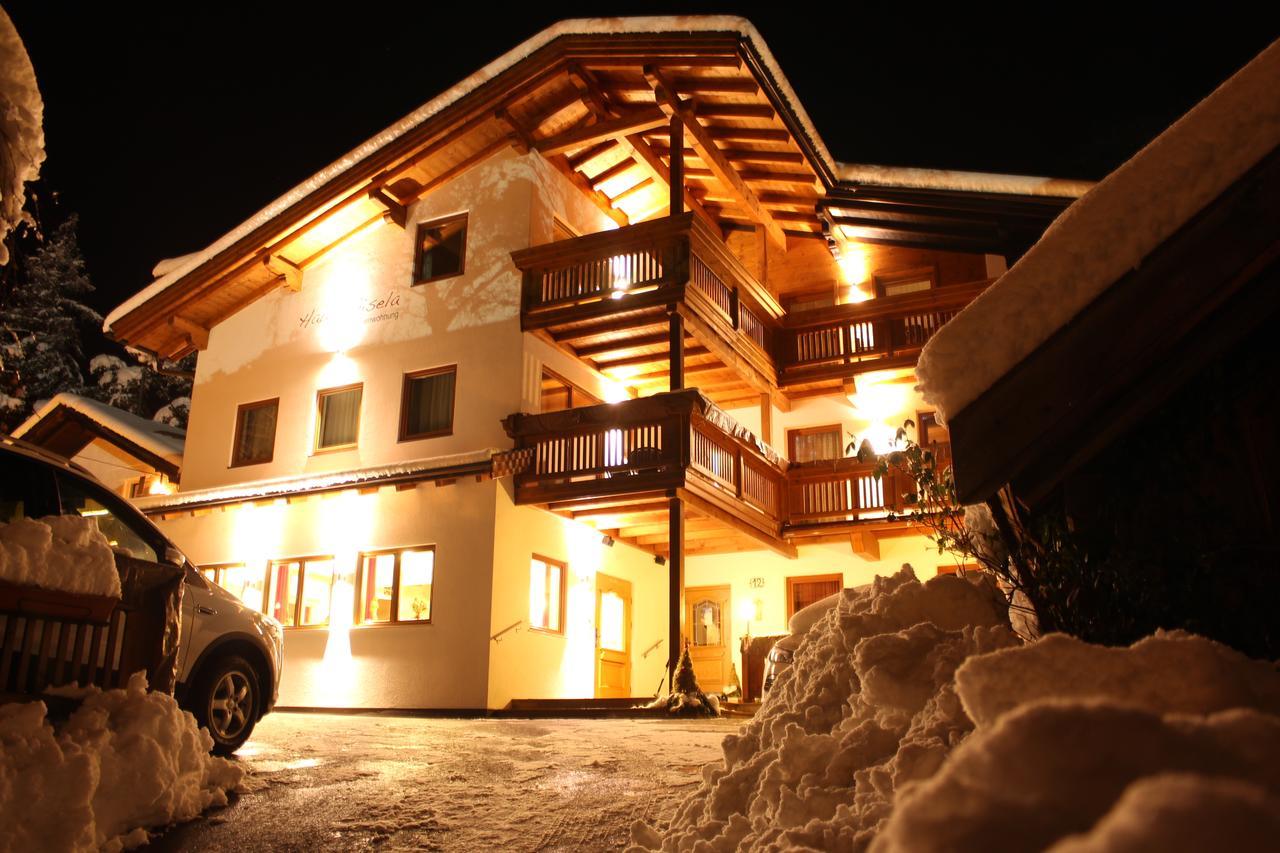 Haus Gisela Hotel Oetz Luaran gambar